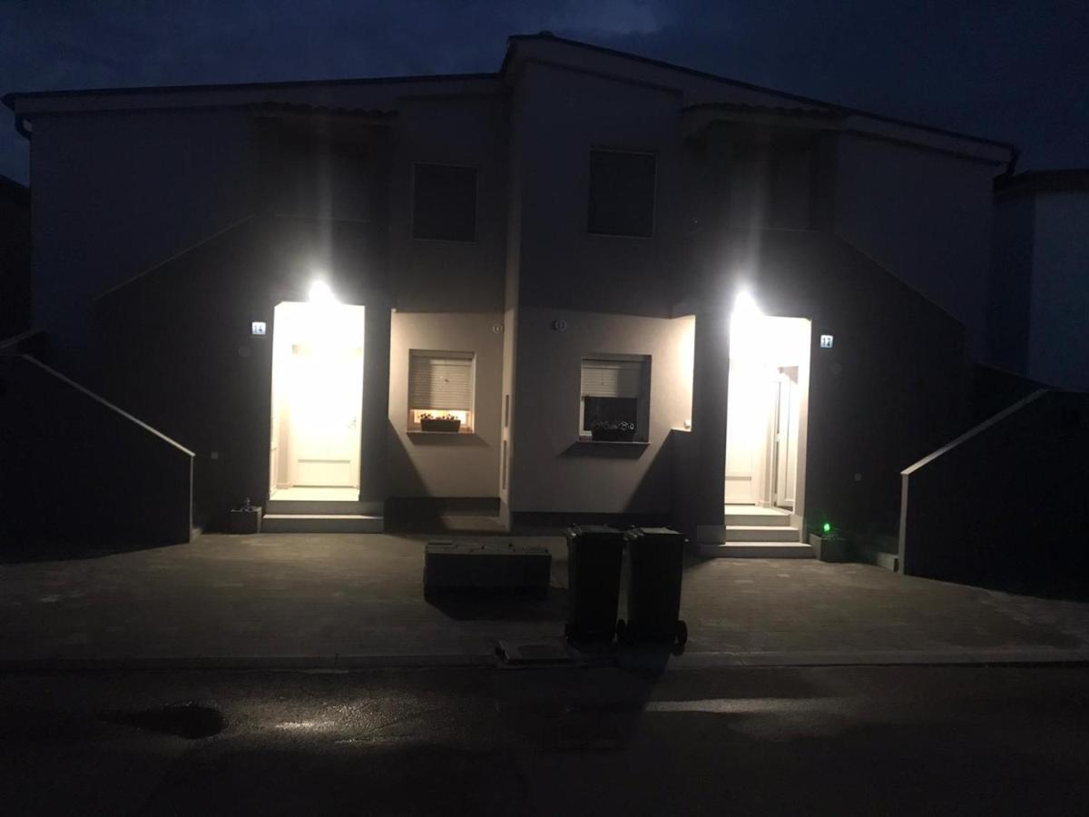 Apartman Petra 1 Vir Εξωτερικό φωτογραφία