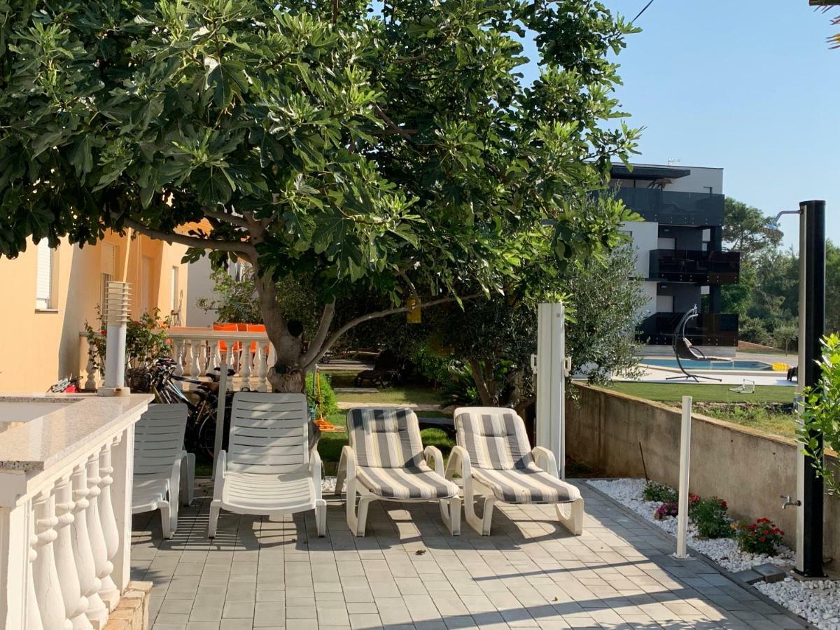 Apartman Petra 1 Vir Εξωτερικό φωτογραφία